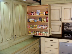 1TNCloset-and-Pantry-4